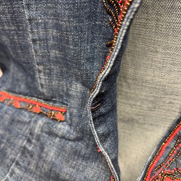 Chicos Denim Jacket Beaded Embellished Collar Cuffs Pockets Womens Size 3 - Picture 5 of 8